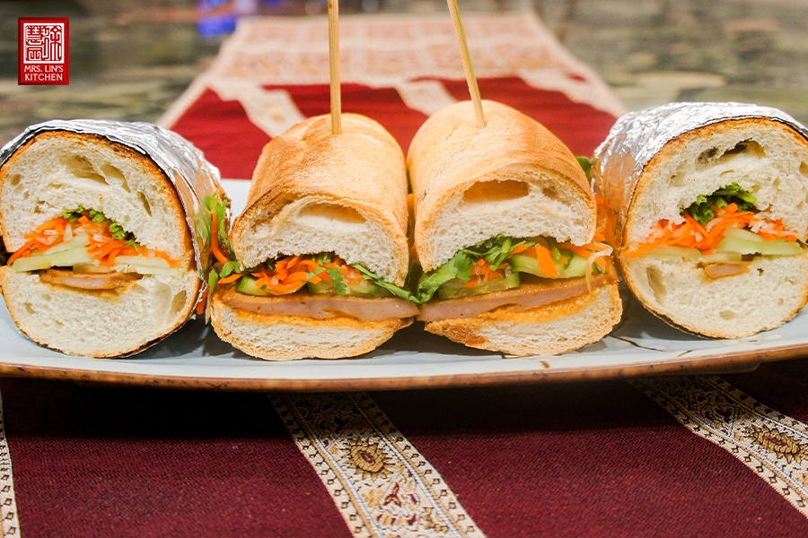 banh mi vietnamese sandwich